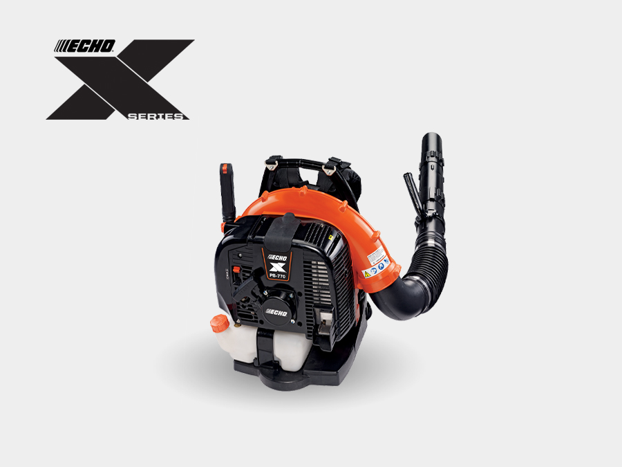 Soplador de mochila a gasolina ECHO PB-770H X Series, naranja y negro, con el conjunto del tubo del soplador a la vista; no se muestra el combustible.