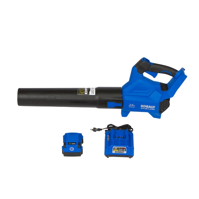 Imagen de la ficha de Lowe’s del kit Kobalt KHB 4224A-03 que muestra el soplador, una batería de 4.0 Ah y el cargador.