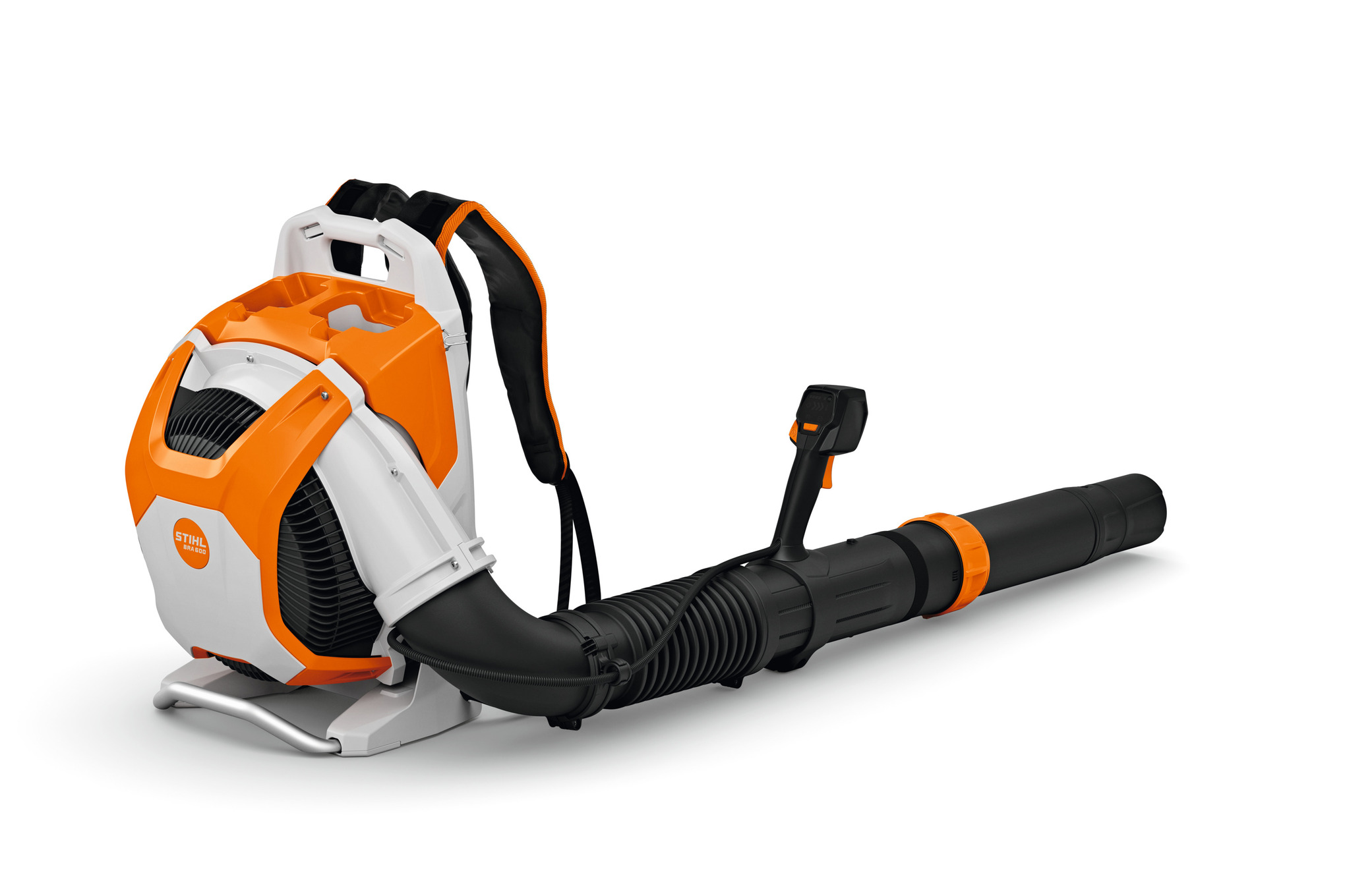 Imagen de muestra del soplador de mochila BRA 600 de STIHL; no se muestran la batería ni el cargador.